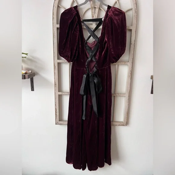 NWT Reformation Jocelyn Velvet Dress Size 10 Burgundy Red Midi - Picture 8 of 10